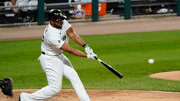 José Abreu 3 RBI double v Cubs 2020-09-26 (Mike Dinovo) USATSI_14988670